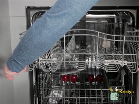 dishwasher leaking from bottom of door|Why Is Your Dishwasher Leaking From the Bottom of。